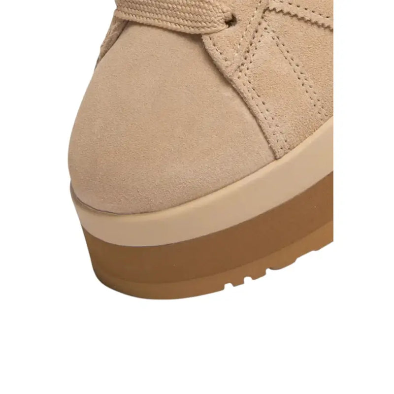Adidas Originals men campus 00s winter sneaker in beige leather with suede platform, tan rubber sole, and beige laces