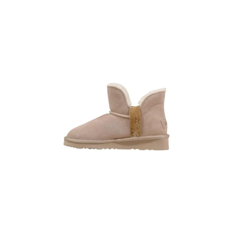 Alviero Martini Prima Classe beige leather ankle boots with beige suede ugg design gold-tone buckle and white shearling lining