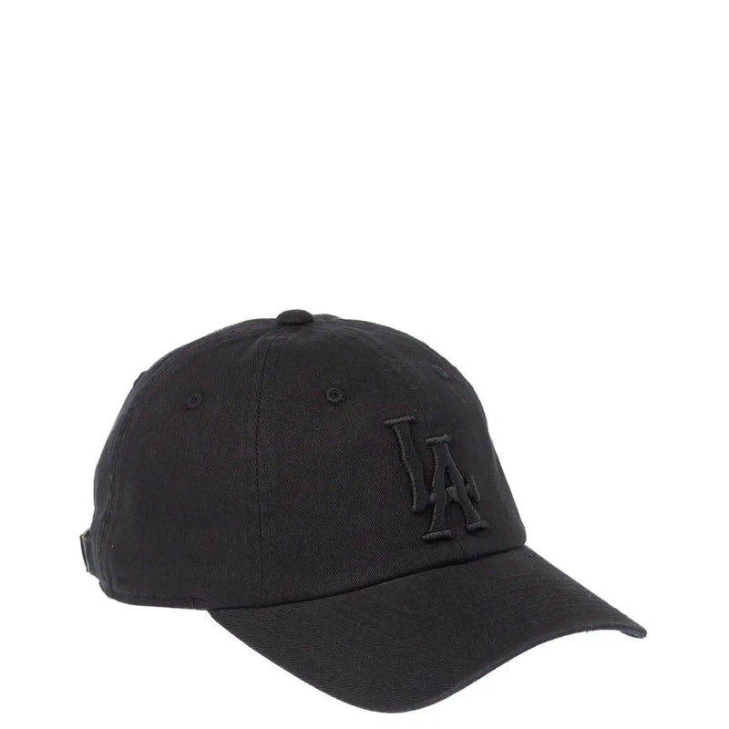Black American Needle men cap made of 100 percent cotton with a subtle embroidered la logo and adjustable fit