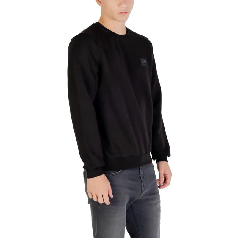 Men’s black crewneck sweatshirt with small chest patch from Antony Morato Fall Winter collection