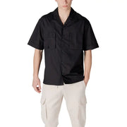 Men’s black short-sleeved collared shirt with two chest pockets from Antony Morato