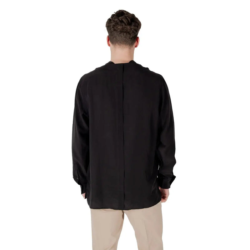 Antony Morato men shirt black long-sleeved with subtle texture and central back seam shown from the back side