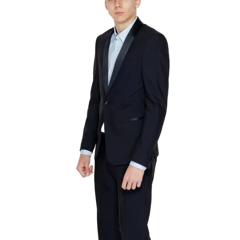 Black tuxedo jacket with satin lapels and matching trousers from Antony Morato men blazer collection