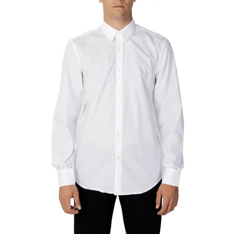 Men’s long-sleeved white cotton button-up shirt with classic collar and rounded hem