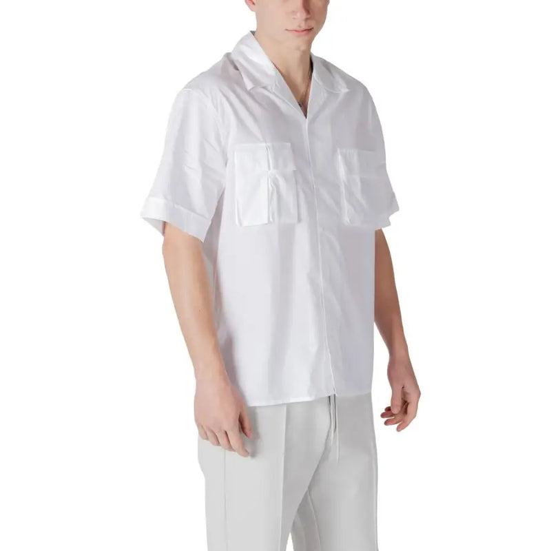Antony Morato Chemise blanche pour homme, à manches courtes et deux poches poitrine, pour un style décontracté ou habillé.