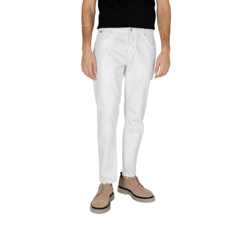 Antony Morato men’s white slim fit denim jeans with classic five-pocket design in cotton material