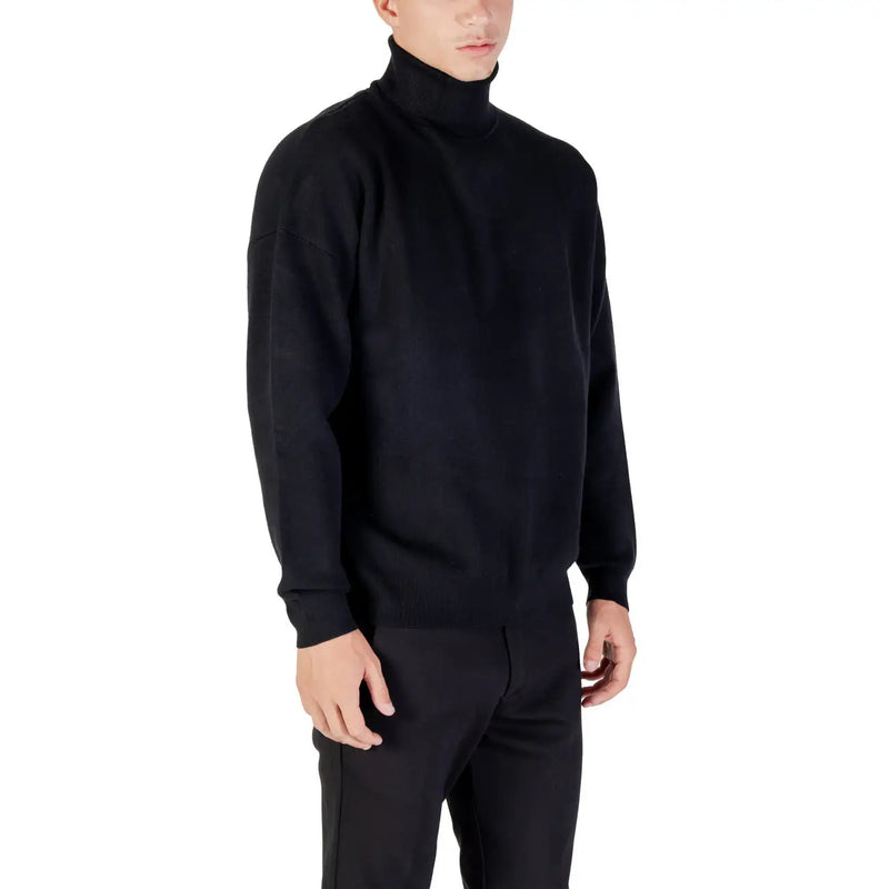 Antony Morato Schwarzer Rollkragenpullover für Herren mit glatter, taillierter Silhouette und gerippten Bündchen, Vorderansicht
