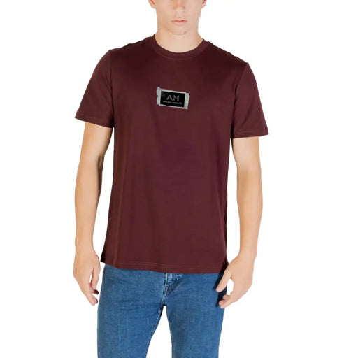 Men’s burgundy short-sleeve crew neck T-shirt with rectangular patch from Antony Morato