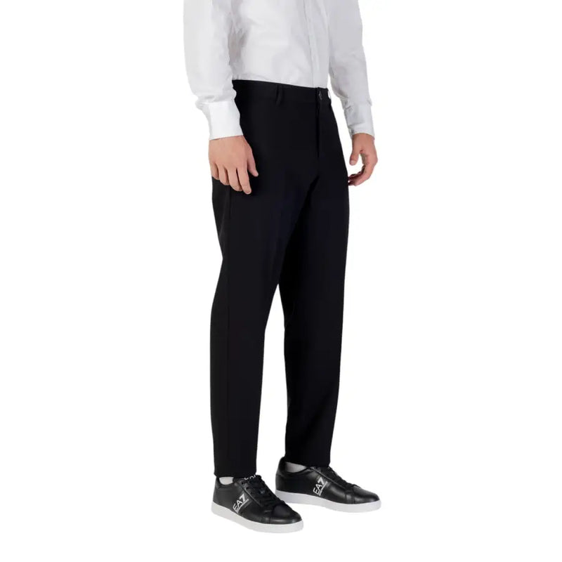 Armani Exchange Schwarze, taillierte Herbst-Winter-Hose mit elegantem, geradem Bein und dezenten Seitennähten