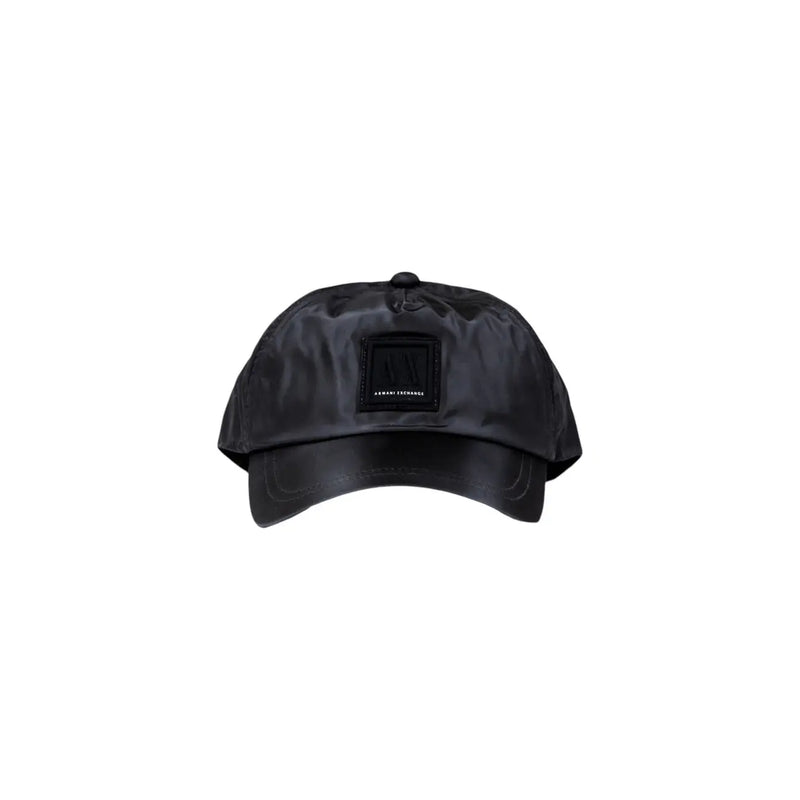 Armani Exchange Schwarze Herrenkappe aus Satin mit mattschwarzem, quadratischem Logo-Patch, Vorderansicht