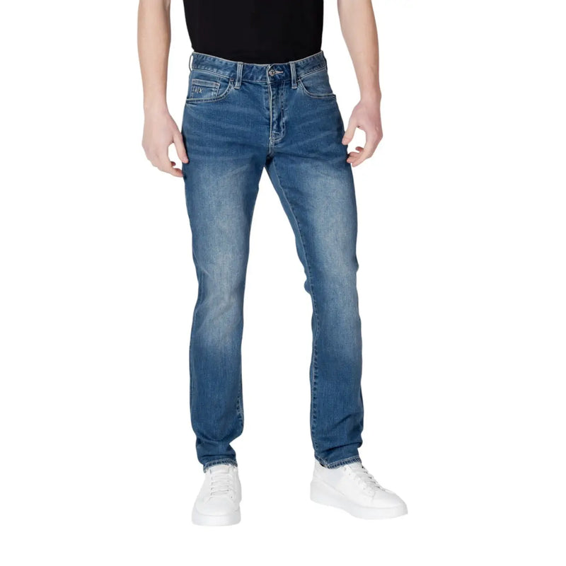 Armani Exchange Jean pour homme en denim bleu, coupe slim et cinq poches classiques, vue de face