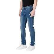 Armani Exchange Jean pour homme en denim bleu, coupe slim et cinq poches, vue de face