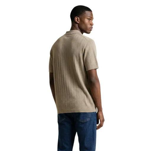 Armani exchange Polo homme beige en maille côtelée de coton, col classique et manches courtes xm002438