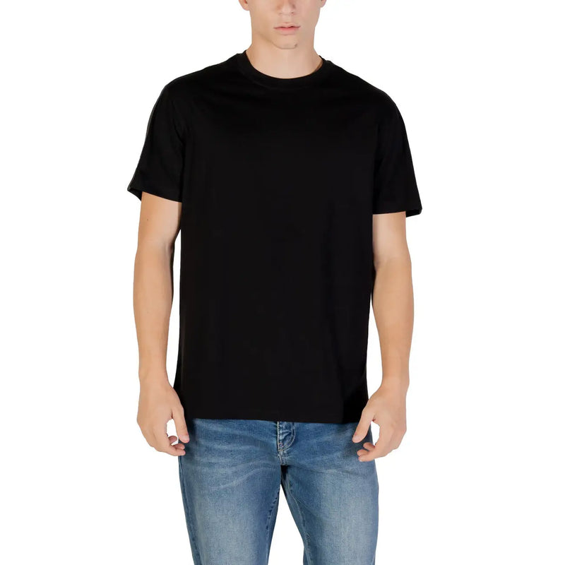 Armani exchange men black short sleeve round neck cotton t shirt displaying front side in crew neck design