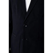 Armani Exchange men blazer is a black tailored blazer with single button closure and sleek lapels for formal wear