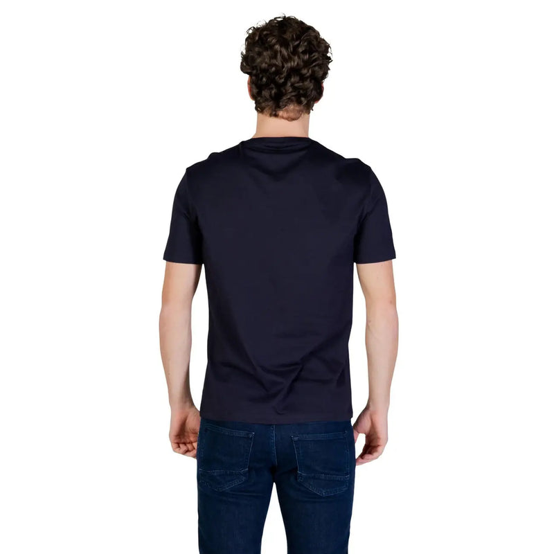 Navy blue short-sleeved crew neck Armani Exchange men t-shirt made of soft cotton for casual wear