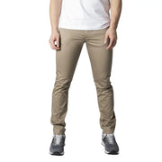 Coupe ajustée couleur kaki Armani Exchange Jean pour homme, pantalon chino beige en coton stretch, coupe soignée et ajustée.