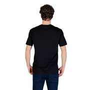Armani Exchange men t-shirt in black short-sleeved crew neck design made of soft cotton fabric