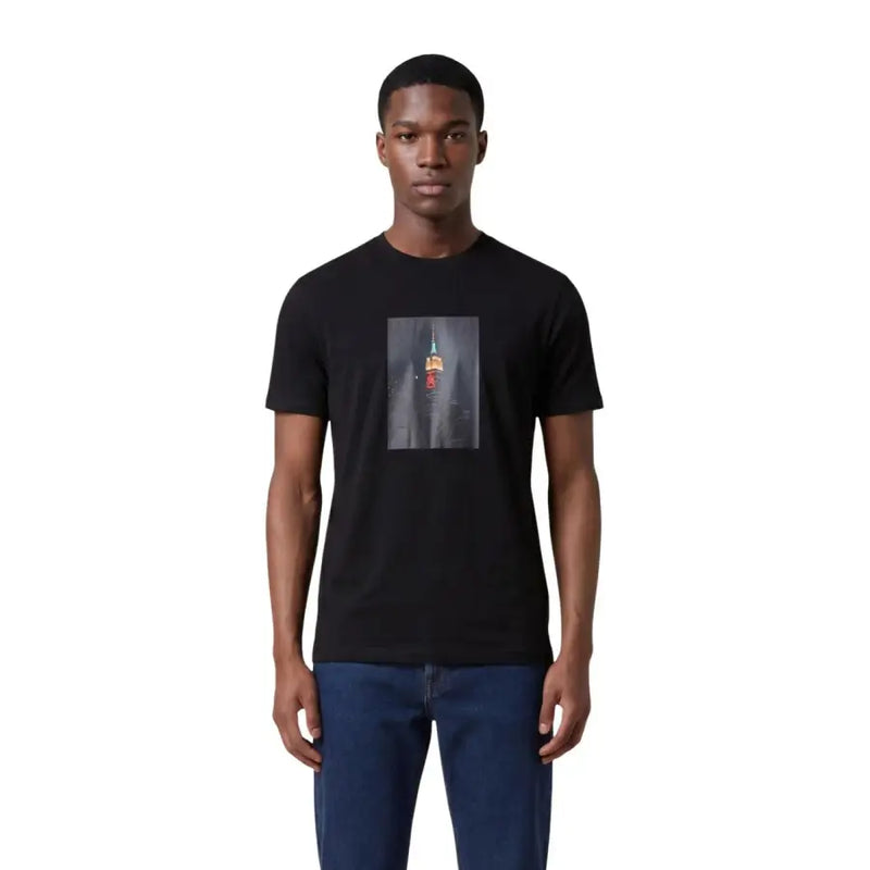 Schwarz Armani Exchange Herren Kurzarm t-shirt mit einem rechteckigen Grafikdruck des Empire State Building
