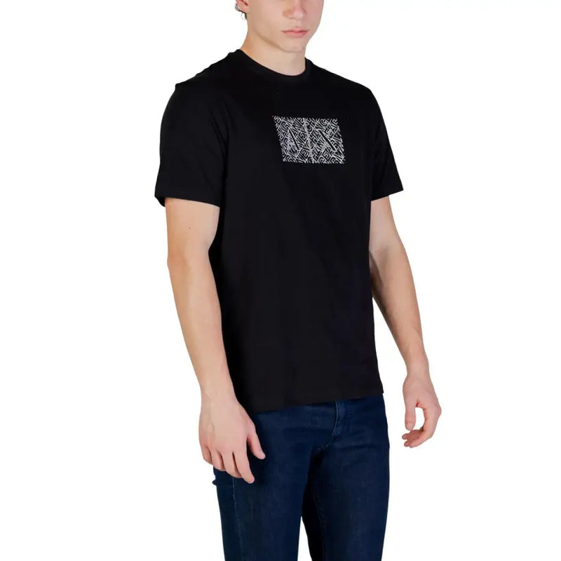 Armani Exchange Herren schwarze Kurzarm t-shirt mit weißem abstraktem geometrischem Brustmuster für Freizeitkleidung