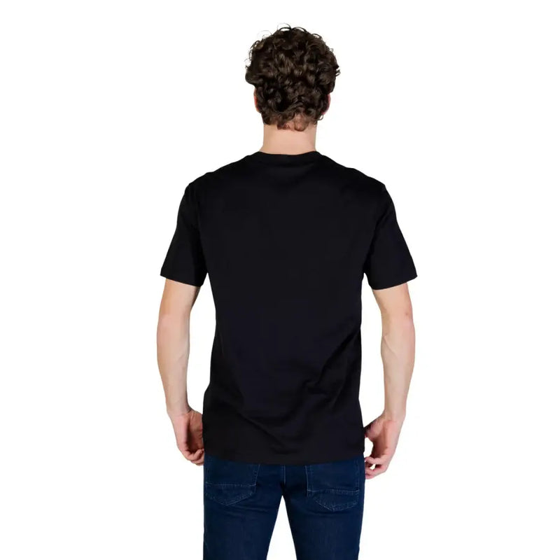 Armani Exchange Männer t-shirt Schwarzes Kurzarm-Shirt mit Rundhalsausschnitt aus weichem Baumwollstoff