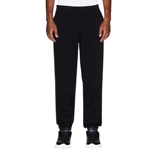 Armani Exchange Schwarze Herren-Jogginghose aus Baumwolle mit Kordelzugbund und schmal zulaufenden Beinabschlüssen für die Freizeit.