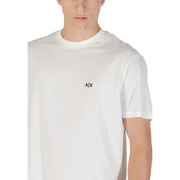 Armani Exchange Weißes Herren-T-Shirt aus Baumwolle mit kurzen Ärmeln und kleinem, schwarzem, gesticktem Axt-Logo auf der linken Brust.