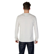 Armani Exchange men white long-sleeved crew neck t shirt in plain cotton fabric for casual wear