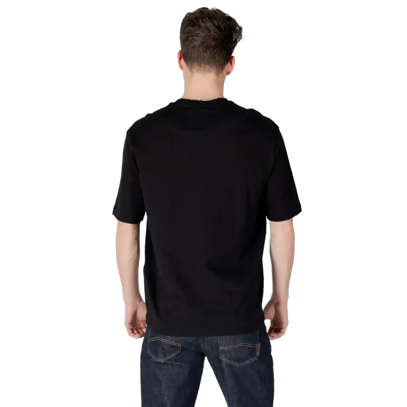 Armani Exchange men’s black short-sleeved cotton t-shirt with crew neck for casual wear