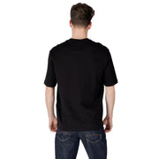 Armani Exchange men’s black short-sleeved cotton t-shirt with crew neck for casual wear