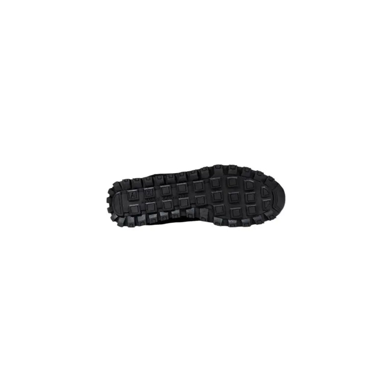 Black rubber sole with rugged textured tread pattern of armani exchange men’s black running sneakers