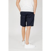 Armani Exchange Short chino bleu en mélange de coton pour homme, coupe ajustée et détails de couture discrets.