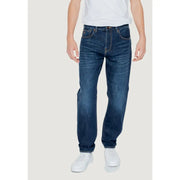 Armani Exchange men’s blue jeans made of 100% cotton with a classic straight-leg cut and subtle fading