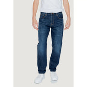 Armani Exchange men’s blue jeans made of 100% cotton with a classic straight-leg cut and subtle fading