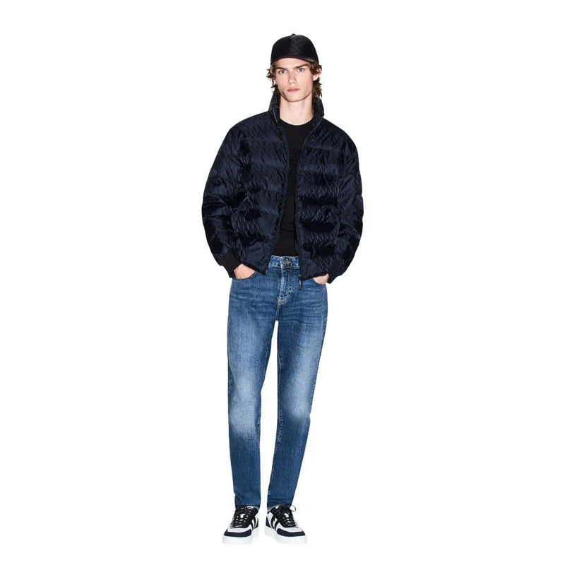 Armani Exchange Schwarze Steppjacke für Damen mit hohem Kragen und gerippten Bündchen, Vorderansicht