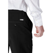 Armani Exchange shorts for men in black with tailored fit and subtle stitching, front view