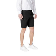 Armani Exchange shorts for men in black with tailored cut and subtle side pockets, front view