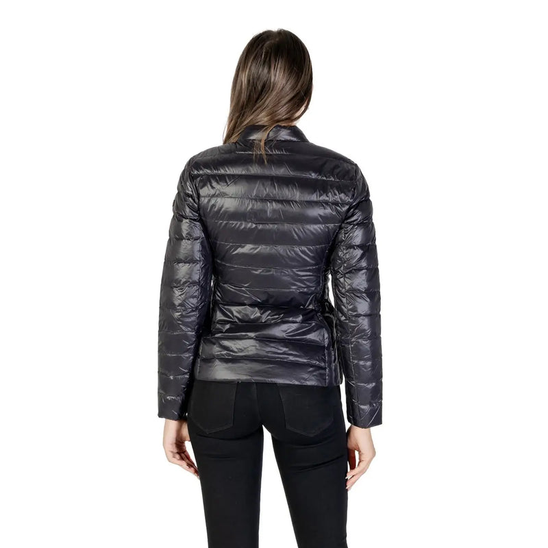 Armani Exchange Schwarze, gesteppte Damen-Daunenjacke aus Polyamid mit elegantem, glänzendem Finish und strukturierten Nähten