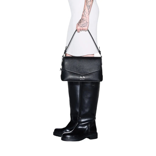 Armani Exchange Sac à main femme en polyuréthane noir, bandoulière, surface texturée et détails argentés avec logo, largeur 28 cm.