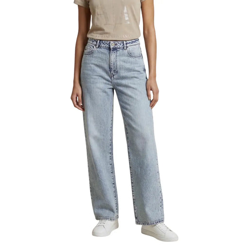 Hellblaue Jeans aus Lyocell-Baumwolle mit geradem Bein und klassischem Fünf-Taschen-Design. Armani Exchange Frauen