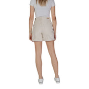 B.young women’s beige high-waisted cotton shorts with pockets featuring tailored design and subtle stitching details