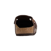 Sandales Birkenstock Boston pour homme en cuir marron, avec semelle intérieure en liège et boucle métallique (vue de face)