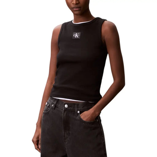 Schwarzes geripptes Tanktop top mit weißem Rand und kleinem Logo von Calvin Klein Jeans Damenkollektion