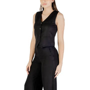 Women’s black sleeveless linen viscose vest with front pockets and wide-leg trousers set