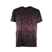 Schwarzes Kurzarm-T-Shirt mit rosa-weiß gesprenkeltem Farbverlauf für lässige Anlässe