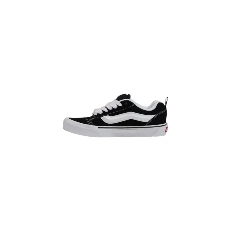 Black and white Vans Old Skool sneakers with white laces for women in black leather for fall winter