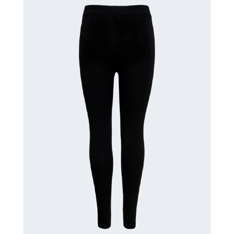Black women’s leggings with smooth form-fitting fabric in high-waisted design for fall and winter wear