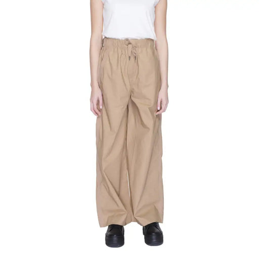 Blauer women’s beige cotton wide-leg trousers with elastic waistband and drawstring for comfortable wear