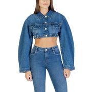 Blue classic blazer in blue denim with long sleeves button closures and front pockets for casual wear