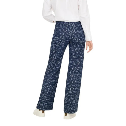 Women’s dark blue wide-leg pants with white speckled pattern for fall winter fashion